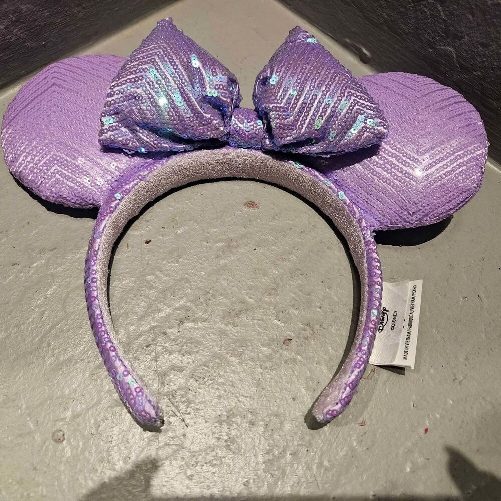 Disney Minnie Mouse Ears Irisdescent Lavender Purple and Sequins Headband